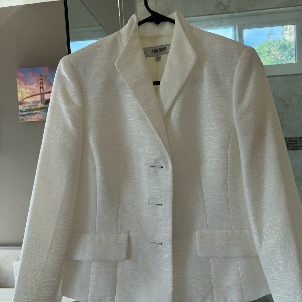 Jones Studio Women's Cream Blazer